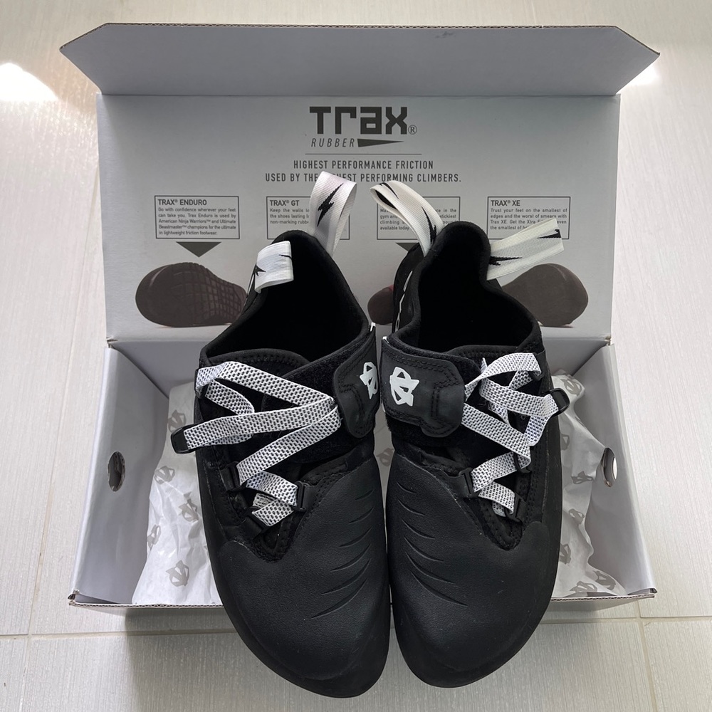 Evolv Phantom Rock Climbing Shoes 46 NEW